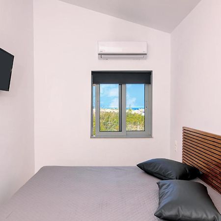 Bona'S Guest House Agia  Exterior photo