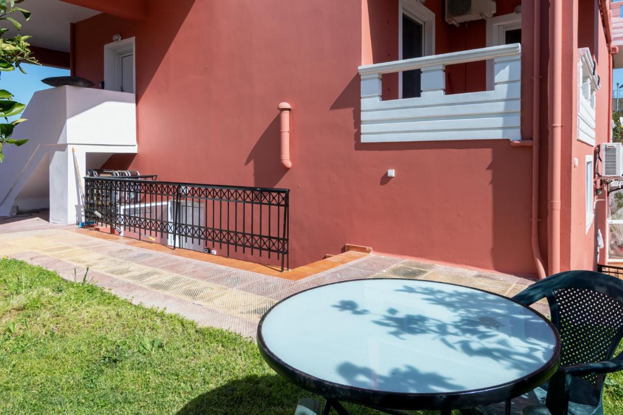 Bona'S Guest House Agia  Exterior photo
