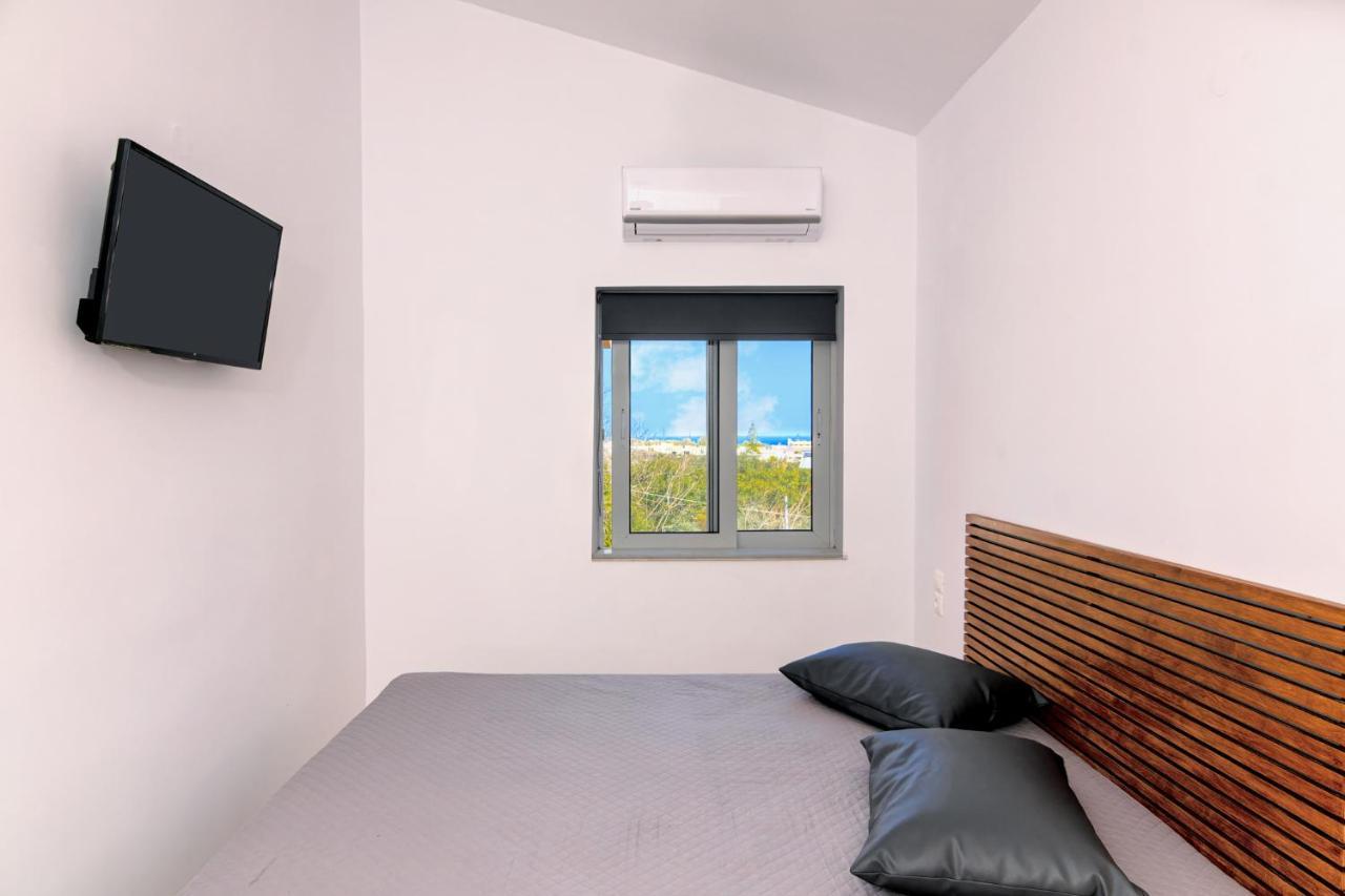 Bona'S Guest House Agia  Exterior photo